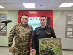 Герой России Родимир Максимов встретился с якутскими кадетами