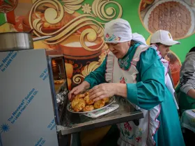 Выставка потребительской кооперации Татарстана проходит на Комсомольской площади Якутска