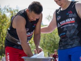 Эндрю Болингер, Канада: К счастью, у нас есть наше замечательное сообщество, поддержку которого я чувствую, поэтому мы точно выживем