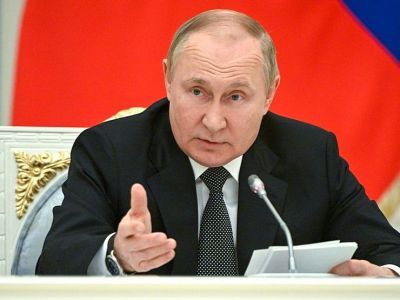 «Принимались решения, чтобы избежать крови»: Путин обратился к россиянам