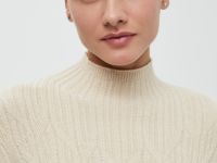 Джемпер с воротником-стойкой