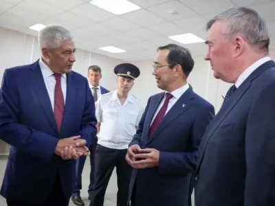 Владимир Колокольцев и Айсен Николаев посетили объекты МВД в Якутске