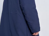 Пуховое пальто с капюшоном и отложным воротником