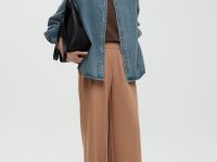 Брюки широкого кроя на резинке