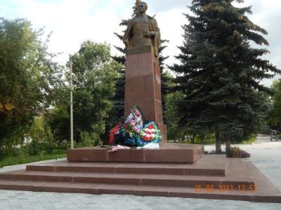 Памятник легендарному разведчику Герою Советского Союза Н.И. Кузнецову