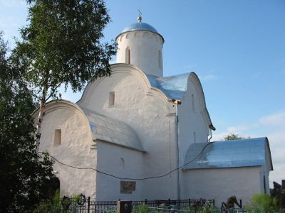 Церковь Успения в Волотове (руины)