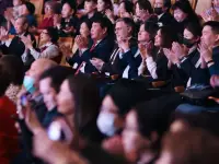 Кирилл Бычков поздравил с юбилеем Высшую школу музыки Якутии