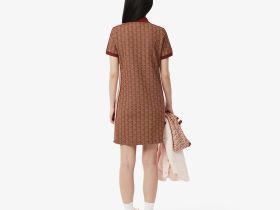 Женское облегающее платье-поло Lacoste с монограммой