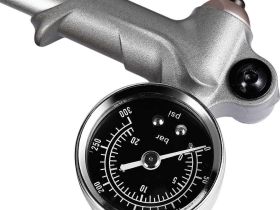 Насос для амортизаторов высокого давления GIYO GS-02D (серебристый)