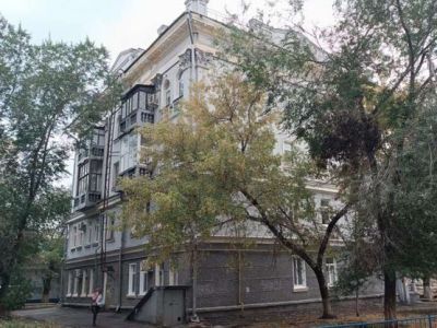 Дом многоквартирный Оренбургского геологического управления (бывшего Чкаловского треста "Южуралуглеразведка")