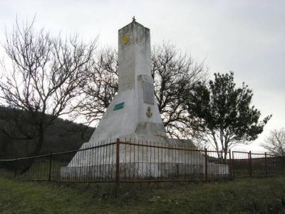 Памятник героям ДЗОТа № 11