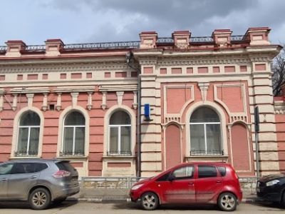 «Усадьба Платоновых: дом Платоновых с воротами; надворная постройка»