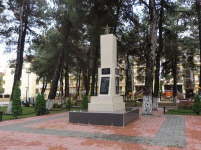 Братская могила 24 советских воинов, погибших в боях с фашистскими захватчиками