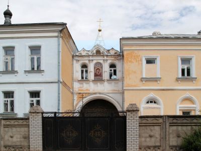 Церковь Боголюбской Божьей Матери с настоятельским корпусом и воротами