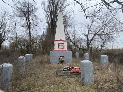 Братская могила