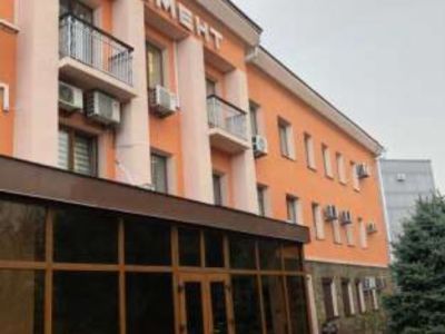 Комбинат "Новоросцемент", награжденный в 1957 г. за достигнутые показатели в развитии цементной промышленности орденом Ленина