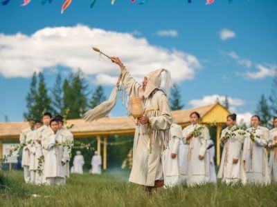 Приглашаем всех на  "Ысыах алмазного края"!