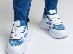 Кроссовки для девочек