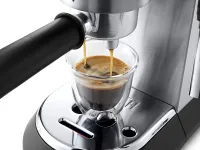 Кофеварка рожковая De'Longhi Dedica EC685.M (Silver)