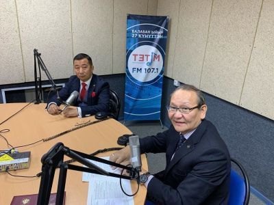 В программе «Конституция и мы» обсудили реализацию прав граждан на жилище