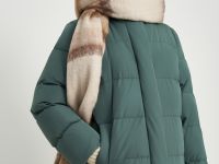 Пуховое пальто прямого силуэта