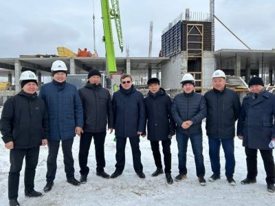 Замминистра культуры РФ осмотрел площадку строительства центра культурно развития в Нижнем Бестяхе