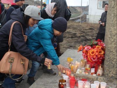 В Батагае зажгли свечу памяти
