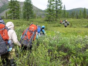 «В горах Семи Хребтов. Водопады хребта Сэттэ Дабан»