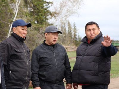 Более трех километров дорог восстановят в Усть-Алданском районе Якутии