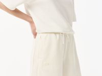 Женские спортивные шорты Lacoste с карманами