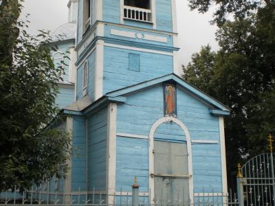 Михаилоархангельская церковь (деревянная) с интерьером