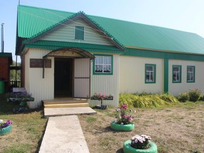 Верхнепшалымский сельский клуб