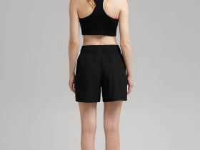 Спортивные шорты