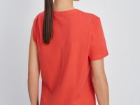 Топ из хлопка с открытым плечом и фигурным узлом