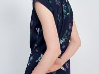 Платье свободного кроя с поясом