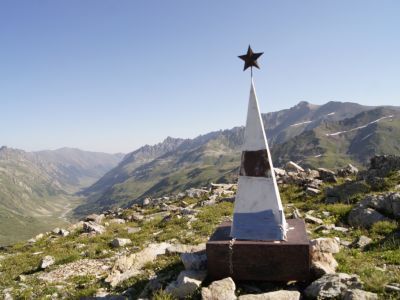 Обелиск партизанам Кувинско-Иконхалкского отряда, погибшим в 1942г.