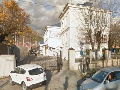 Школа, где в августе 1942 г. была сформирована 255-я Таманская дважды Краснознаменная, орденов Суворова второй степени, Кутузова второй степени бригада морской пехоты