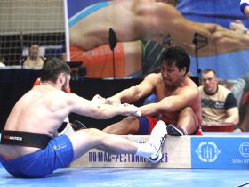 Мас-рестлеры Якутии прошли в финал чемпионата России