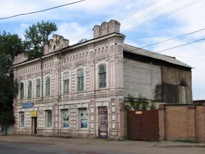 Дом, в котором с 23 сентября 1919 года по 18 февраля 1920 года размещалась редакция и типография газеты «Соха и Молот» – орган армейского Совета партизанской армии Кравченко-Щетинкина