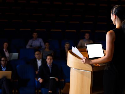 Билеты на Ольга Лебедева. Венецианские праздники, городские мифы и легенды (Музей Грааля) / Событие | Афиша | ИнфоТаймс