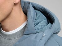 Пуховик с воротником-стойкой и капюшоном