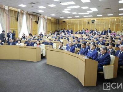 Избраны новые заместители председателя парламента Якутии