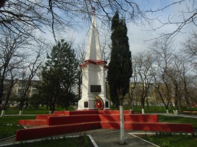 Братская могила революционеров