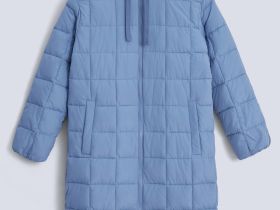 Пуховое пальто с капюшоном