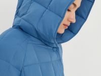 Пуховое стеганое пальто с поясом