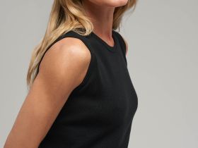 Вязаная майка прилегающего кроя с хлопком