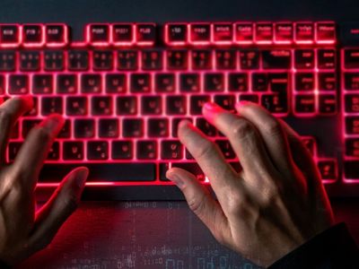 Чат-боты для «пробива» людей: чем опасны и какие последствия ждут пользователей?