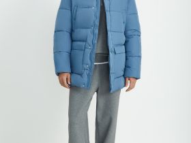 Полупальто утепленное с воротником-стойкой