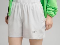 Спортивные шорты