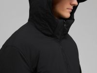 Пуховое пальто с накладными карманами